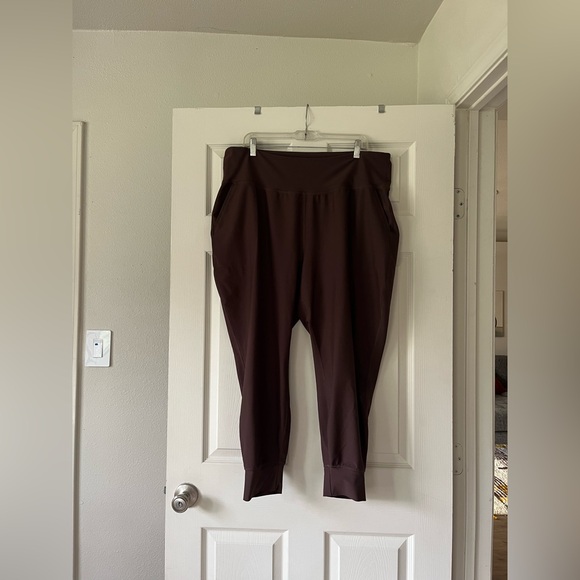 Old Navy Powersoft Leggings/Joggers (4 pairs) - Picture 5 of 10